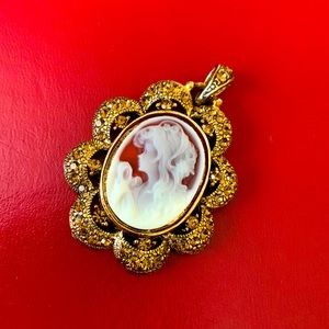 Vintage Inspired Gibson Girl Cameo Pendant